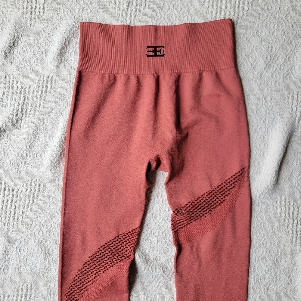 MOTUS SEAMLESS LEGGINGS HIGH WAIST – TERRA ROSE - Picture 6 of 12
